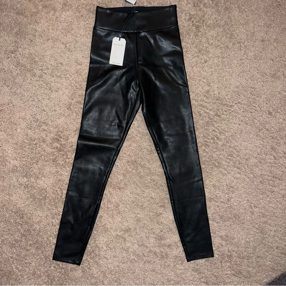 Abercrombie & Fitch Black Faux Leather Pull On Leggings Size XS NWT - Picture 9 of 10